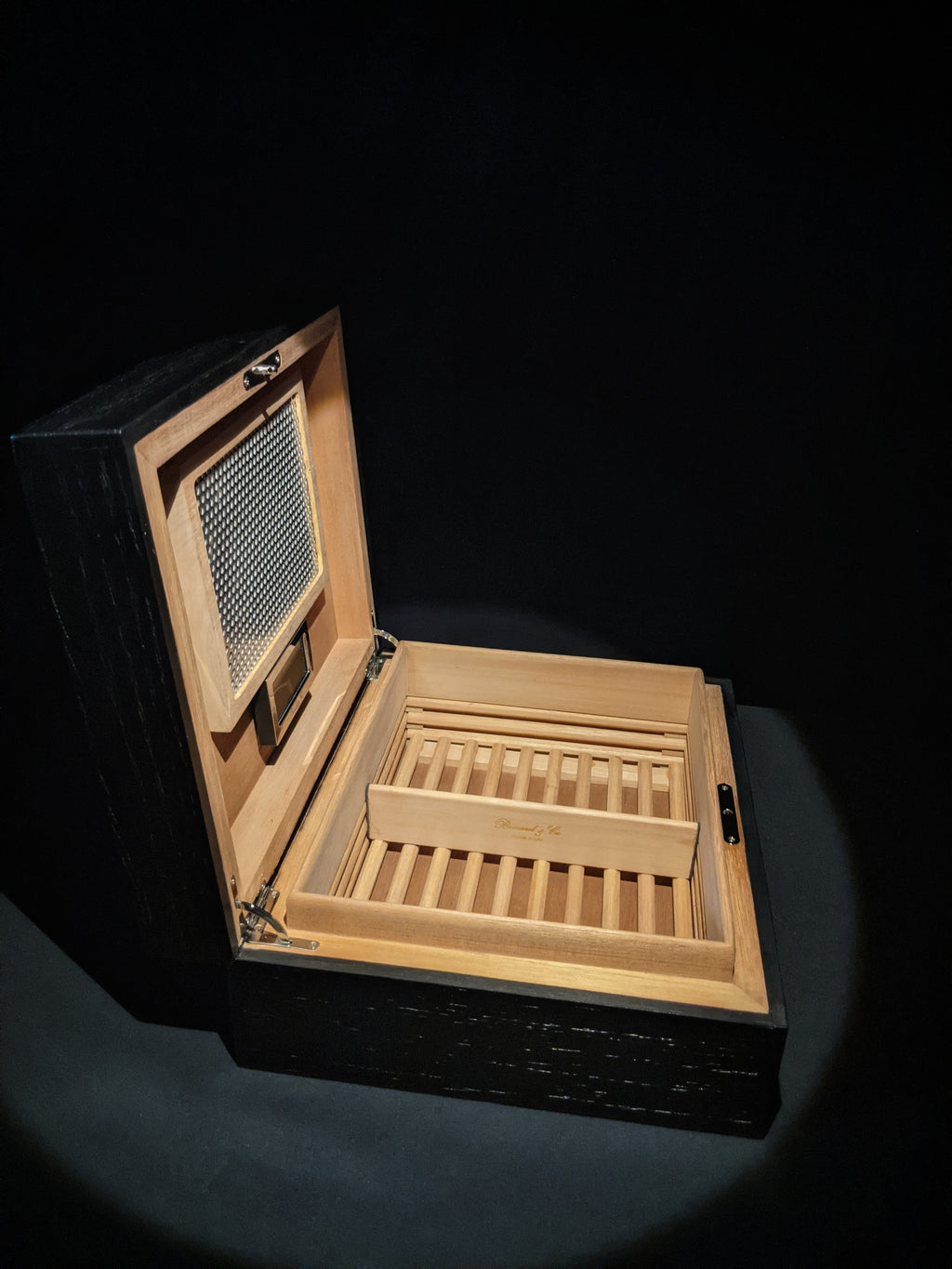 Brizard and Co. The "Royal Oak Collection" Humidor - Black Oak (60 / 70 Count)