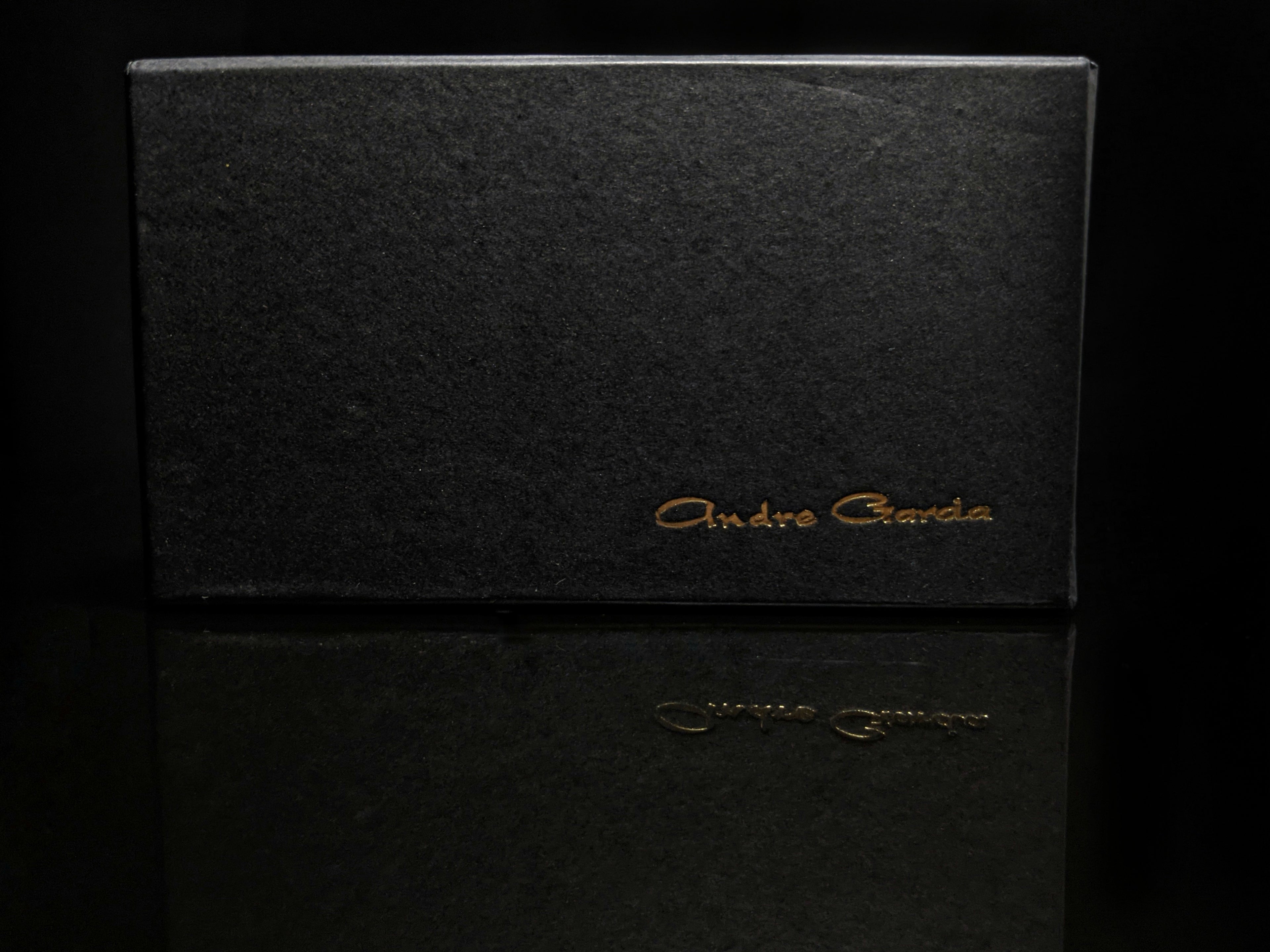 Andre Garcia 3 Finger case
