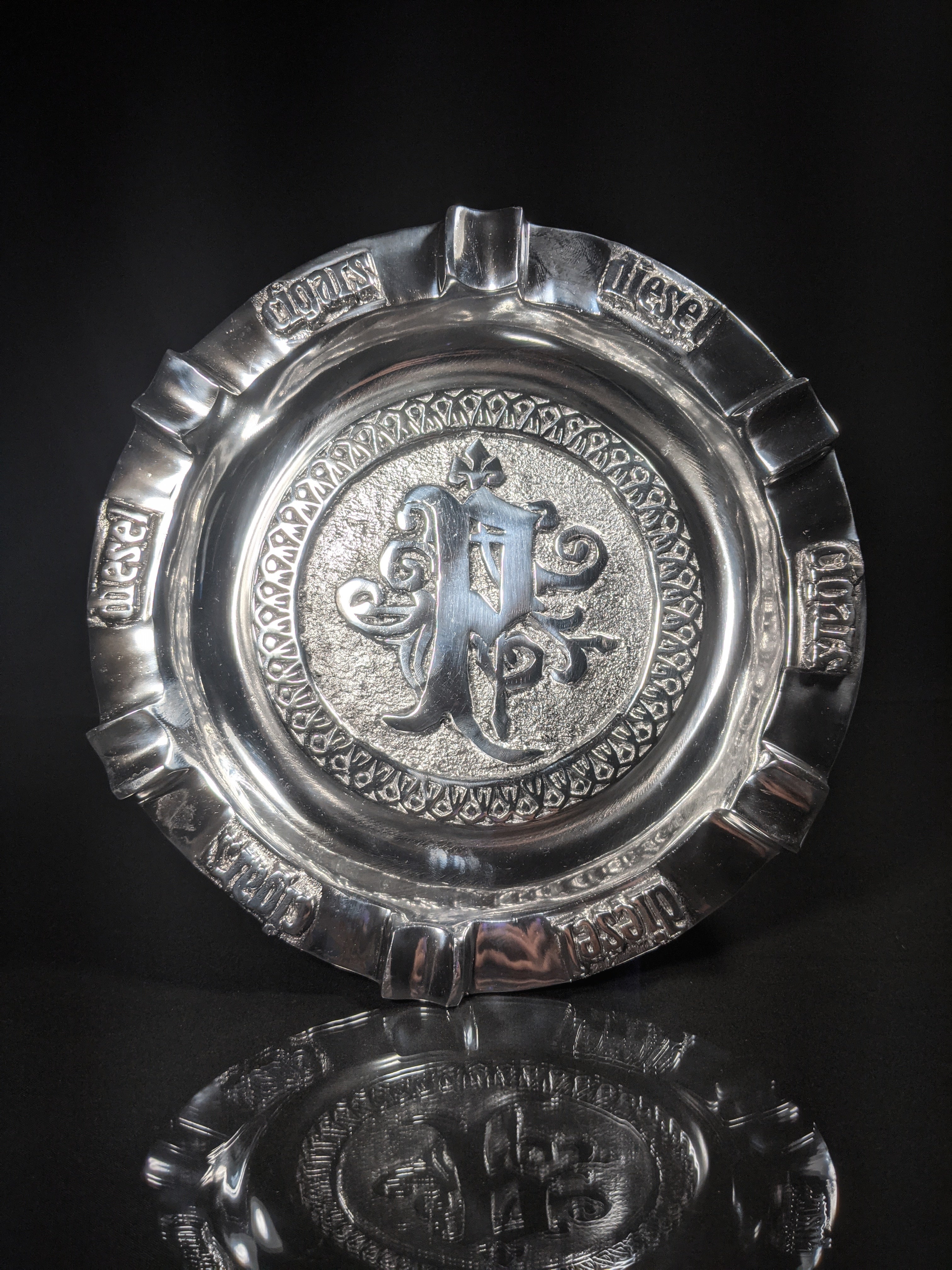 Drew Estates Polished Pewter 9 " cigar ashtray with 5 slots for your cigars