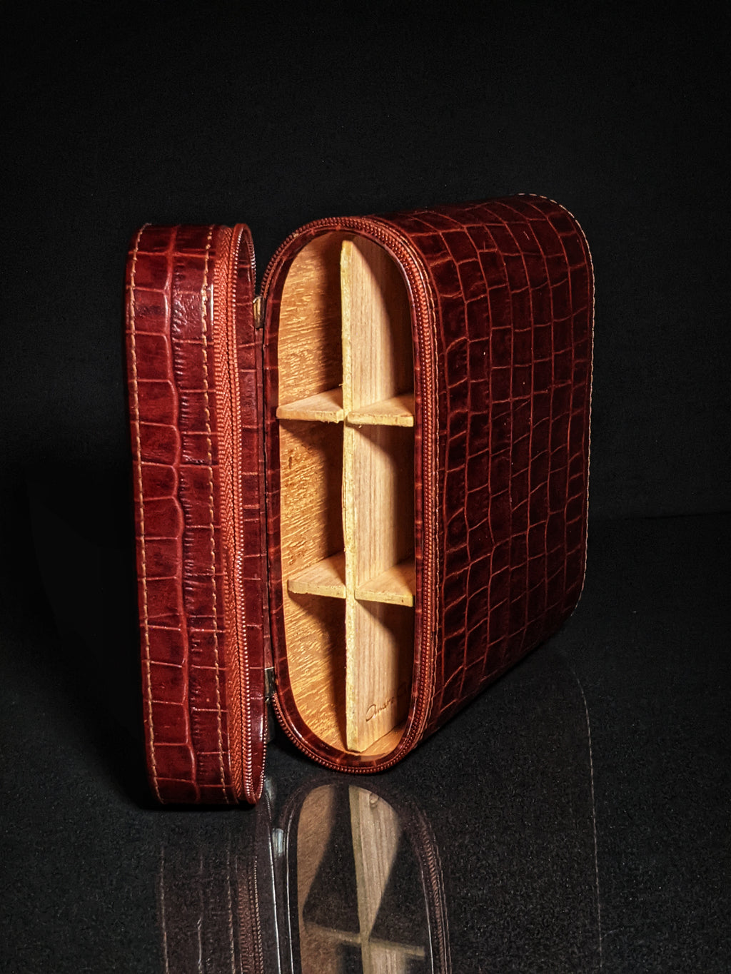 atoll cigar case
