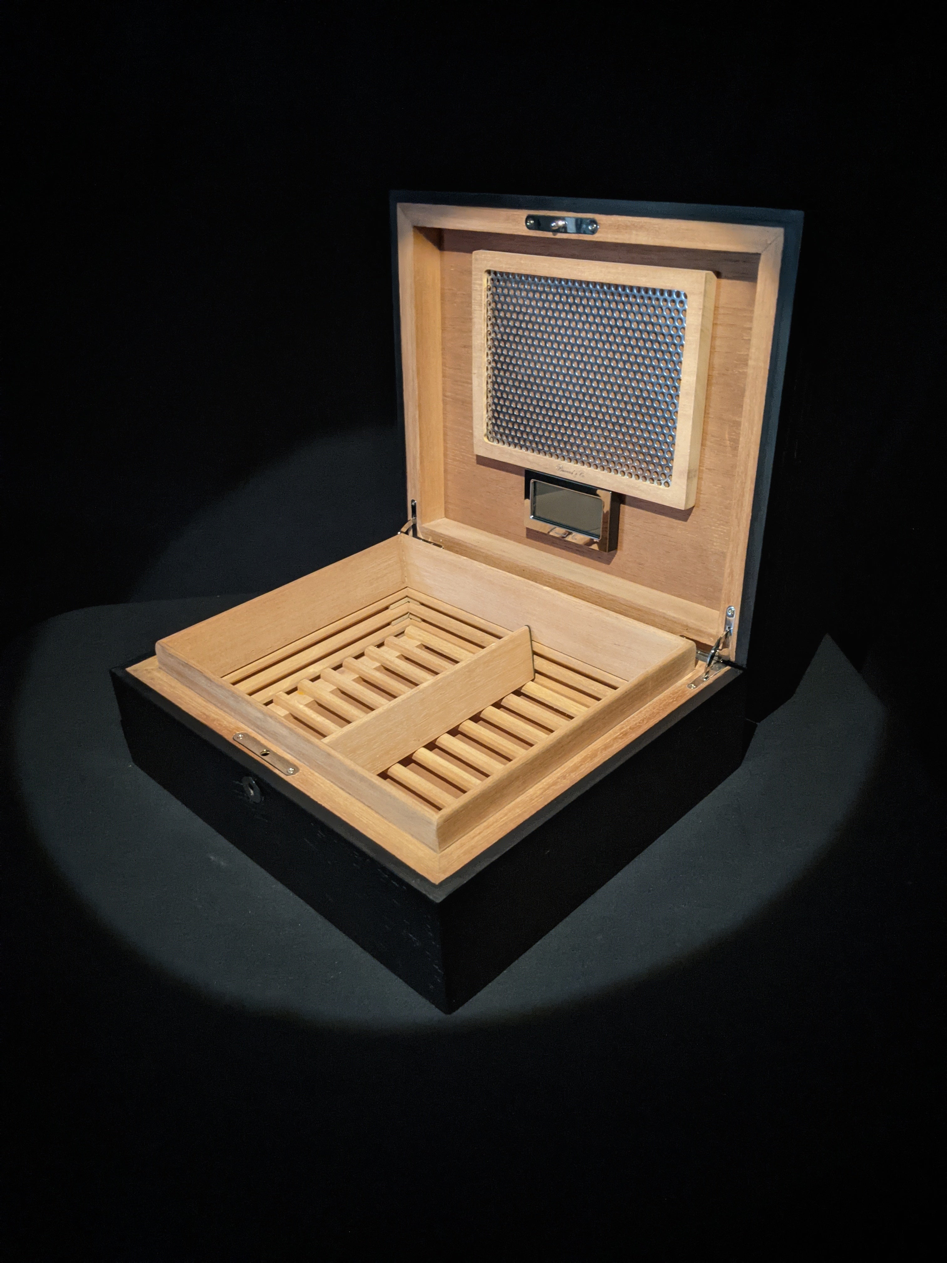 Brizard and Co. - The "Royal Oak Collection" Humidor - Black Oak (60/70 Count)