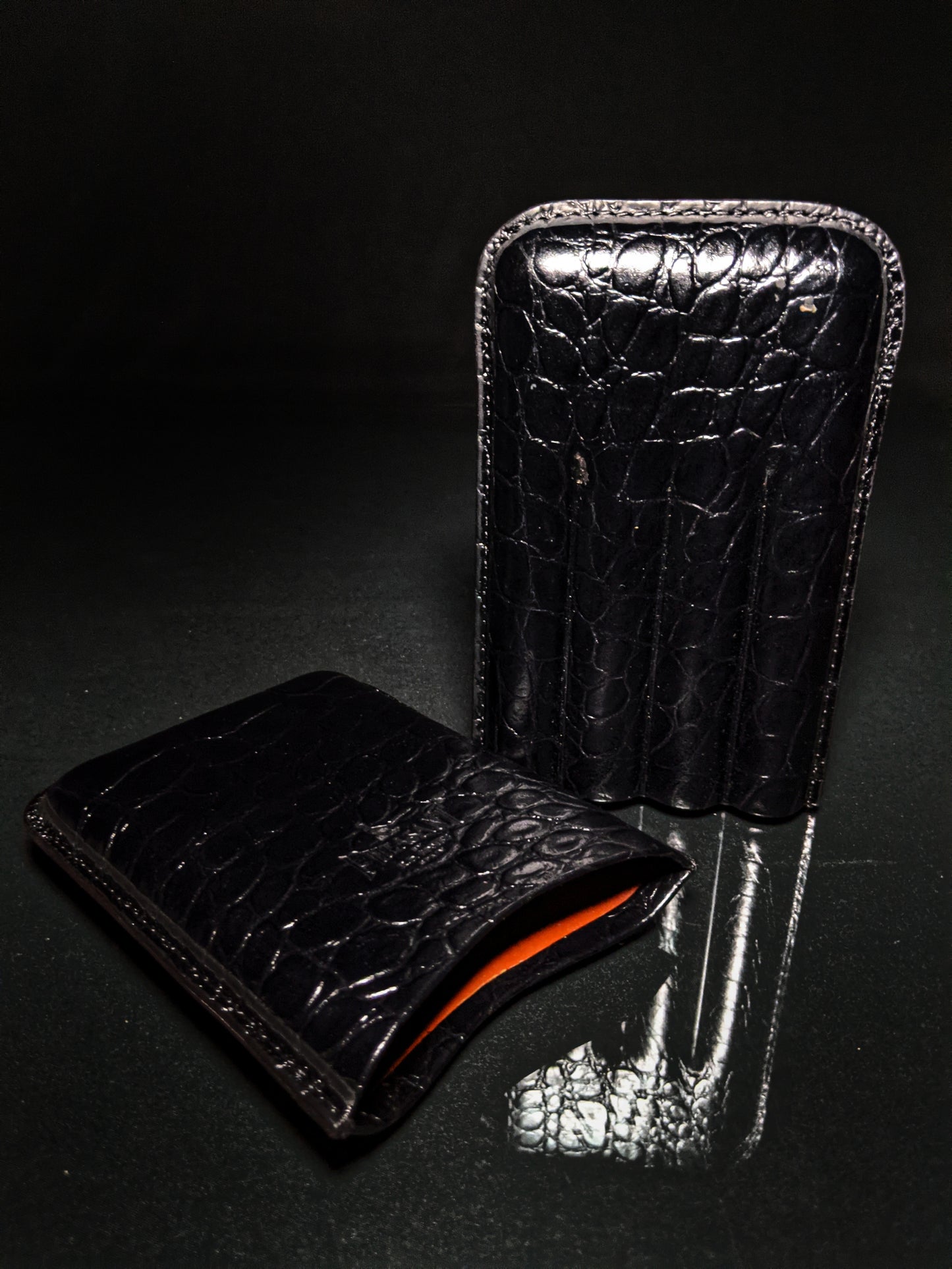 R.D.Gomez cigar cutter with Black Leather case NIB