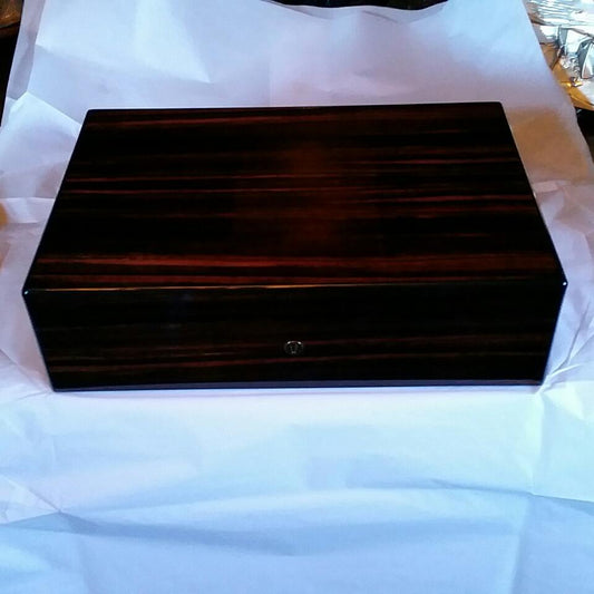 Elie Bleu Burl Wood 110 ct humidor