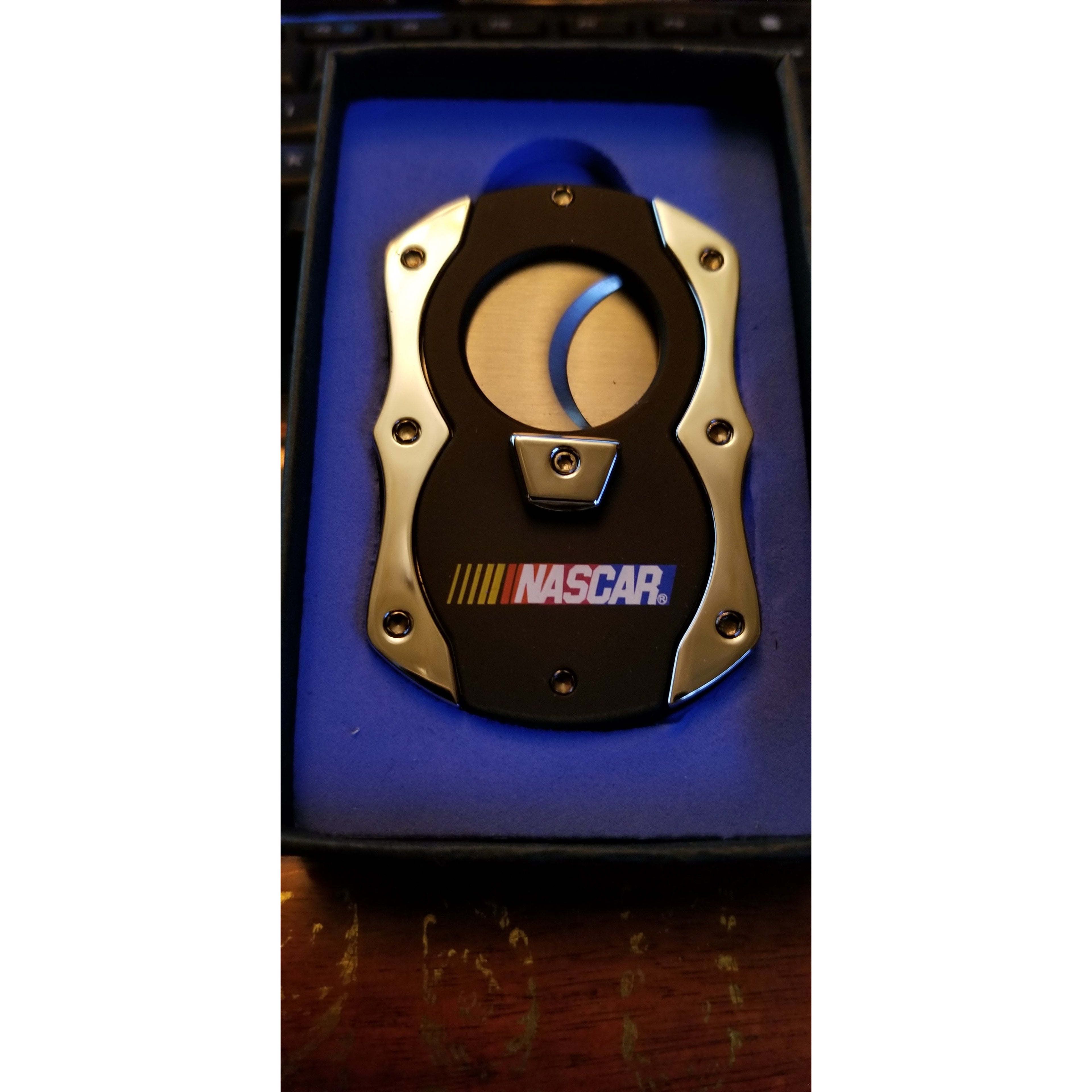 Colibri Nascar logo cutter