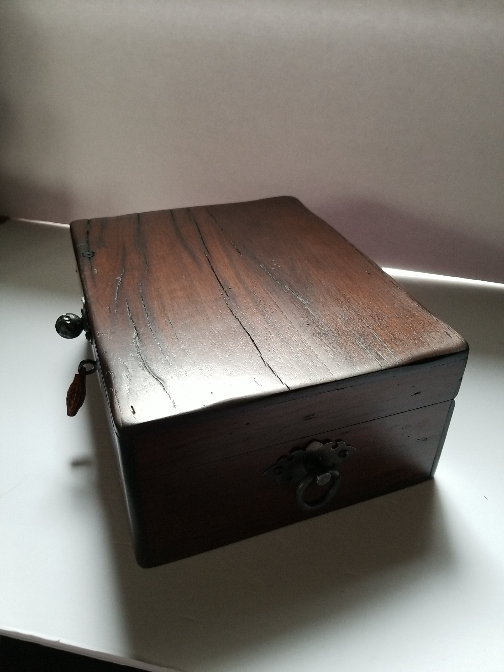 Brizard and Co "Hacienda 30 / 40 count humidor