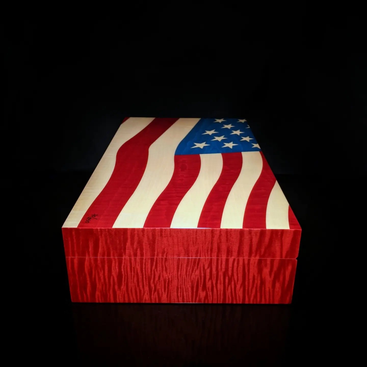 Elie Bleu Stars & Stripes 110 Ct Humidor New