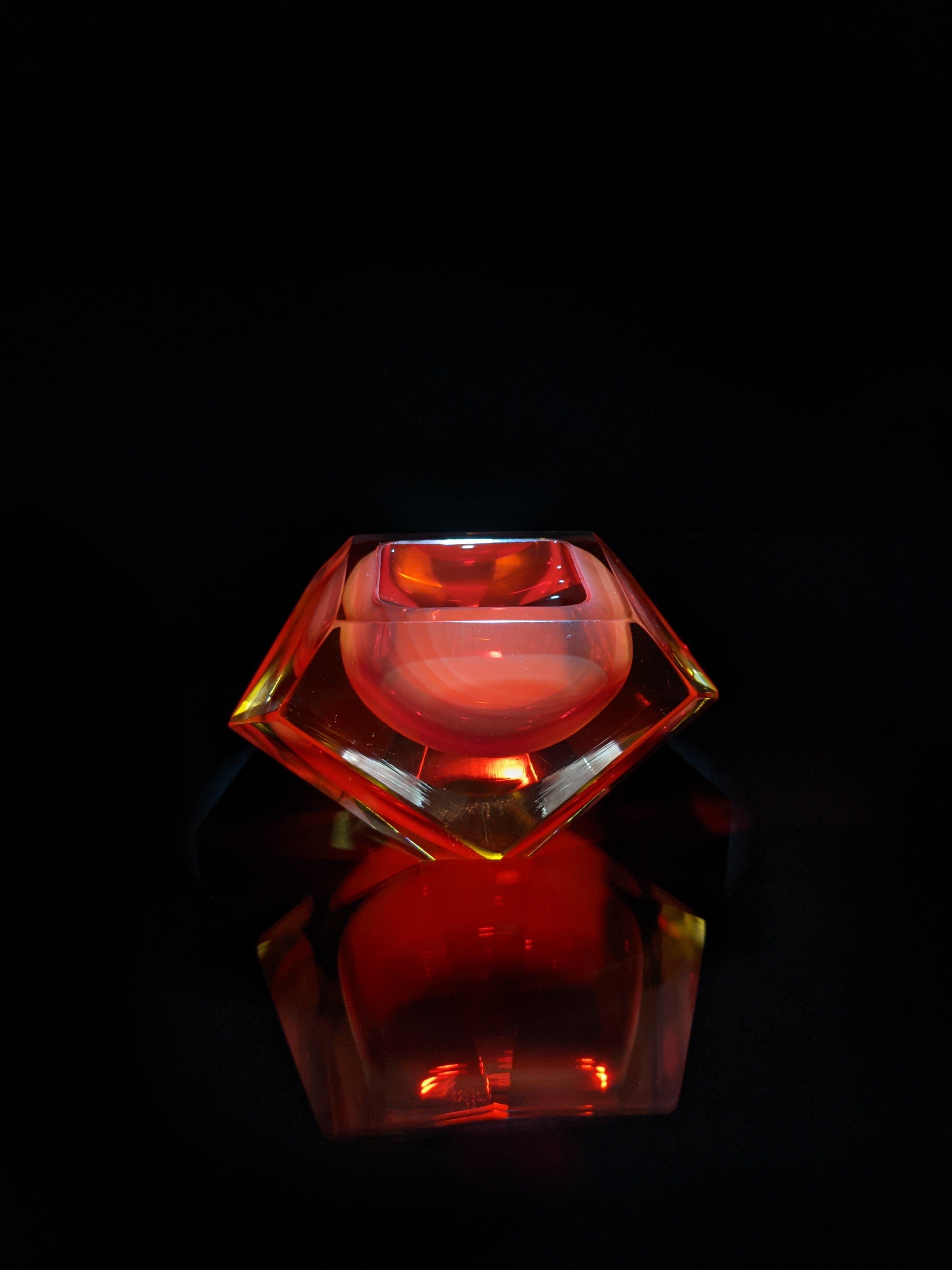 Sommerso Murano | Flavio Poli Yellow & Red Faceted Glass Ashtray | Italy 1950s