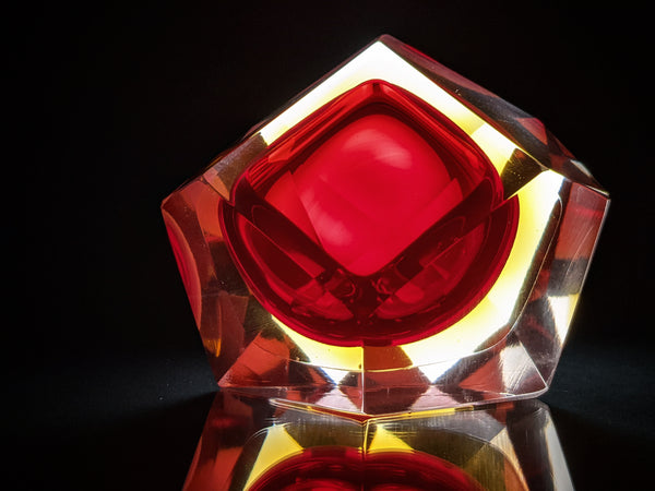 Sommerso Murano | Flavio Poli Yellow & Red Faceted Glass Ashtray | Italy 1950s