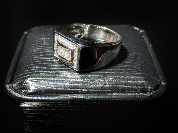 18K White Gold Diamond Pinky Ring Size 8.5