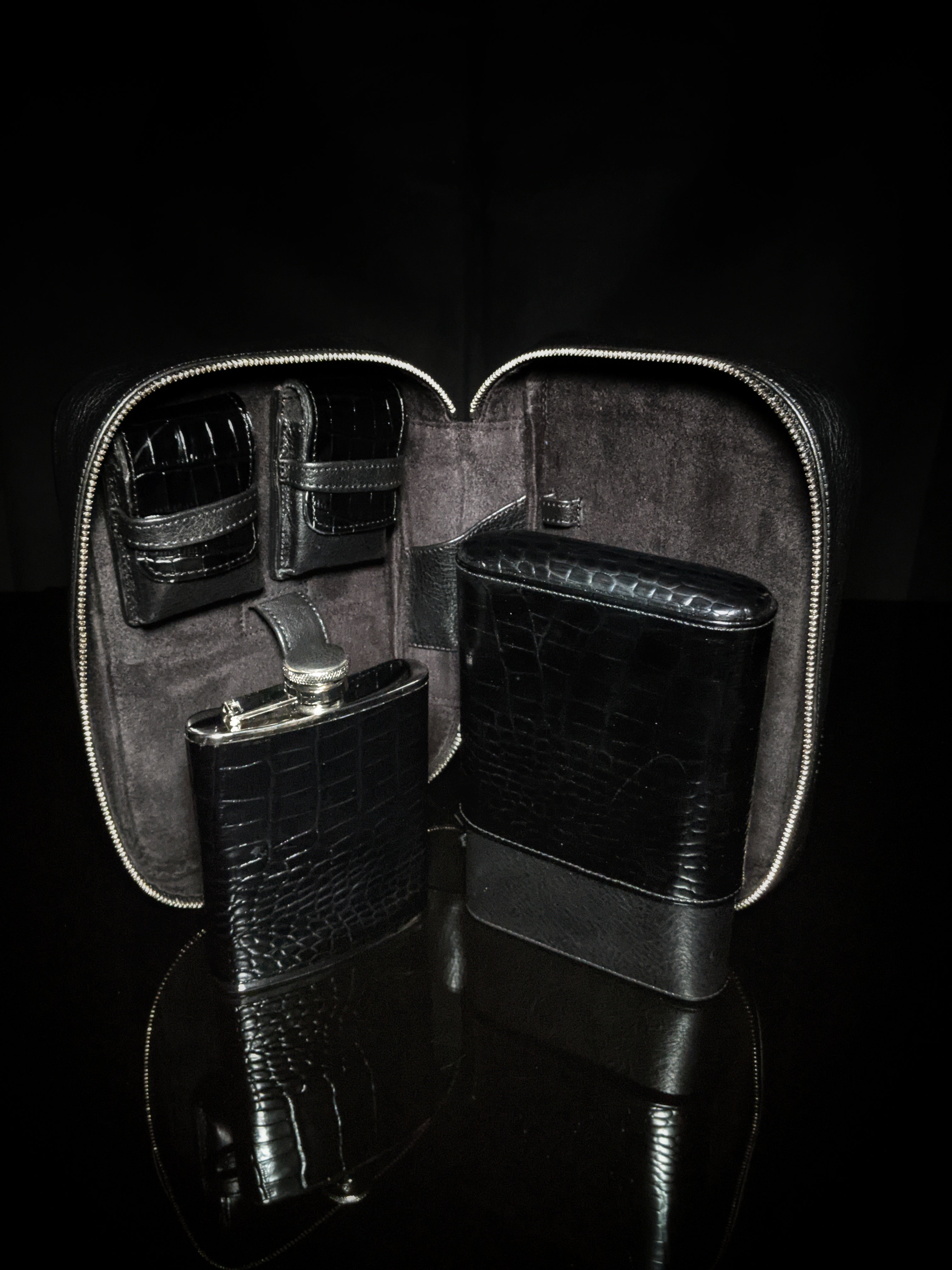 Brizard and Co Havana Traveler-Croco Pattern Black Leather NIB