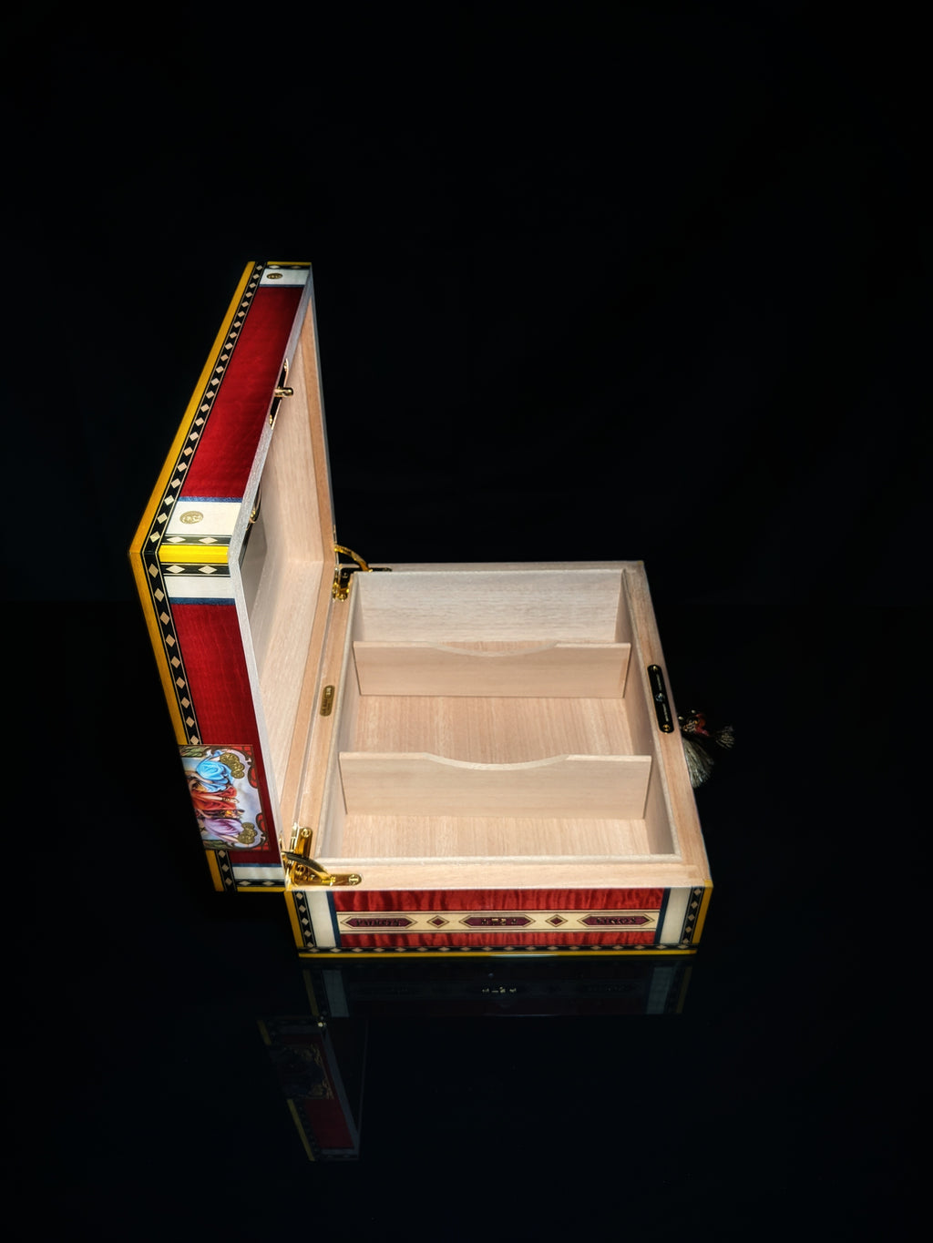 Elie Bleu Alba Red Sycamore Humidor 75 count