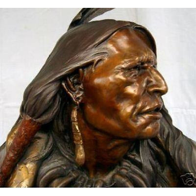 Dan Garrett Bronze " Glance to the Past"
