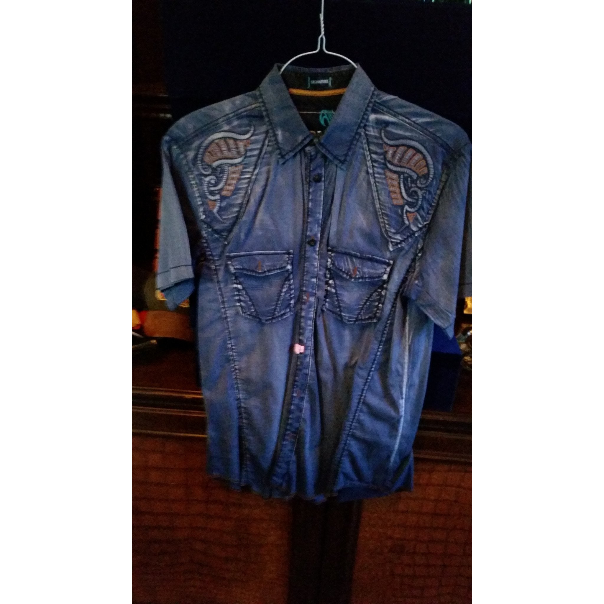 Roar Medium-size Shirt