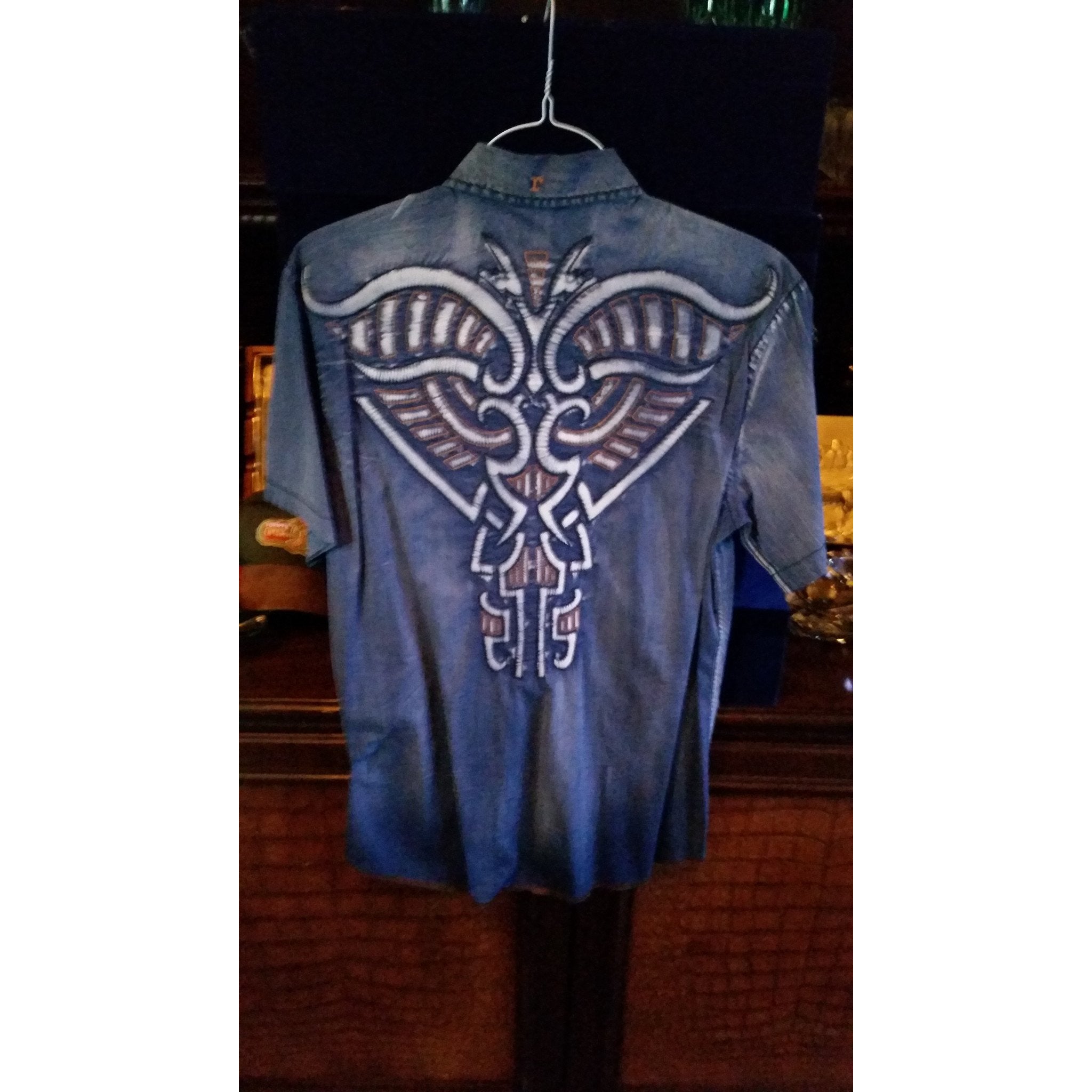 Roar Medium-size Shirt