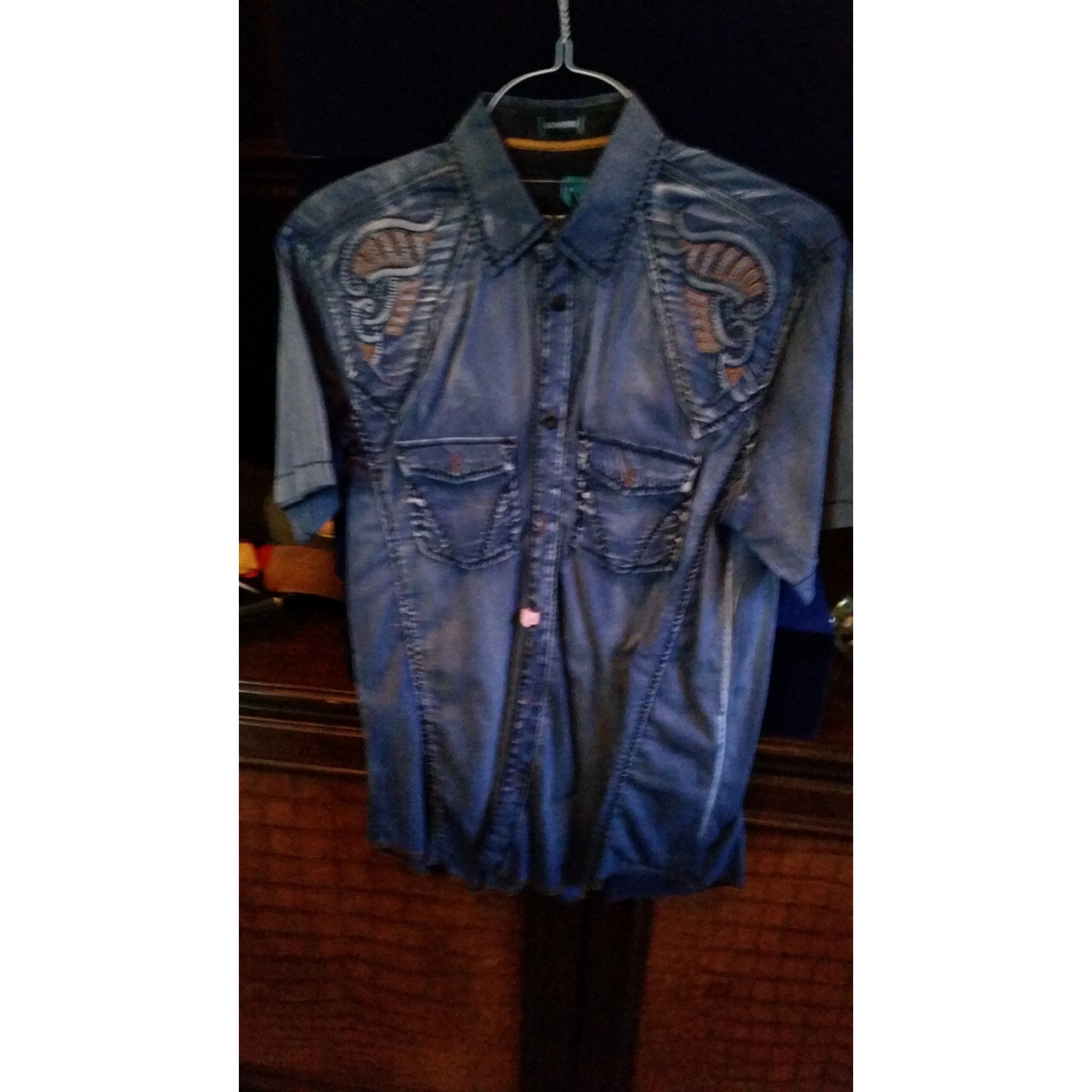 Roar Medium-size Shirt