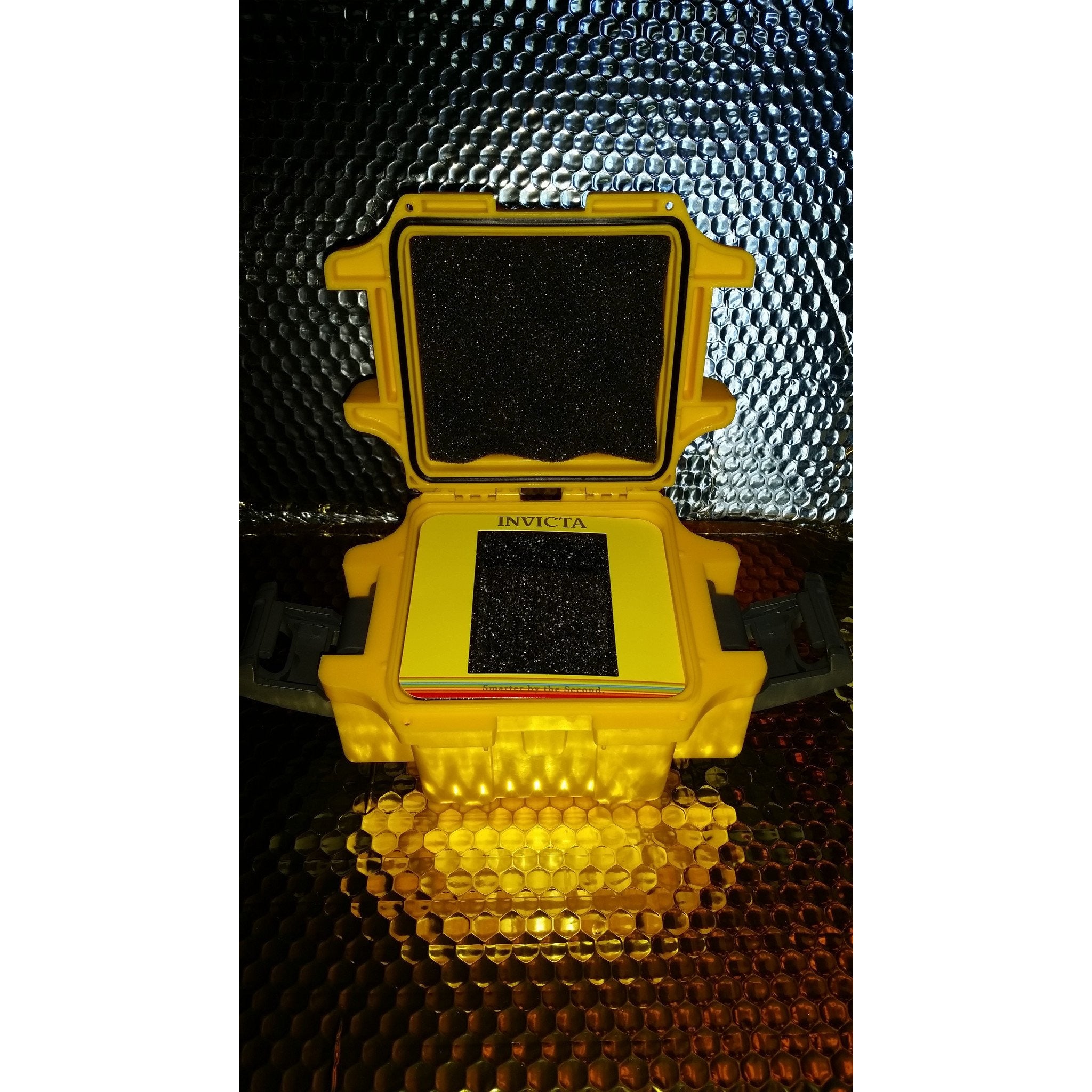 Invicta single slot watch case