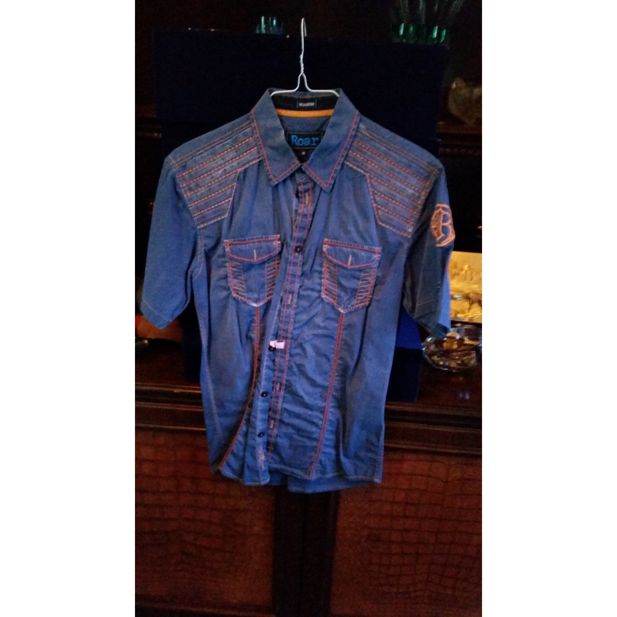 Roar Medium-sized shirt