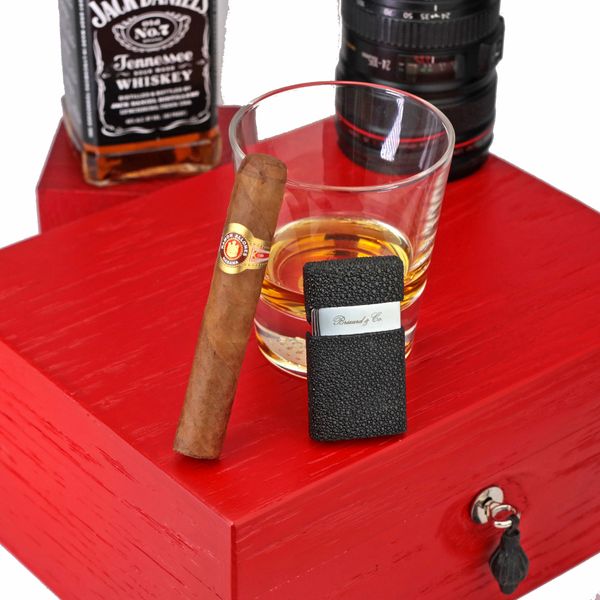 Brizard and Co " Royal Oak Collection " Humidor- Fire Ttuck Red 30 / 40 count